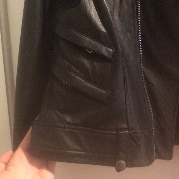 Aqua Leather Jacket w. Zip Off Sleeves - Picture 4 of 6